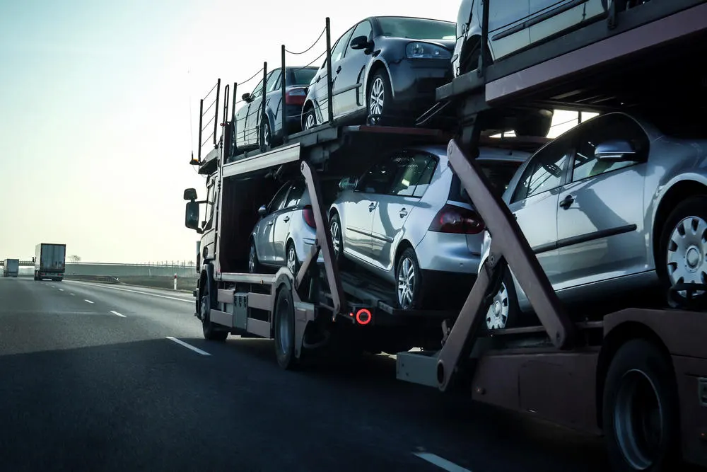 Vielen Autos auf der Autobahn